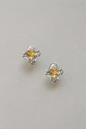 18K White Gold Textured Flower Stud Earrings