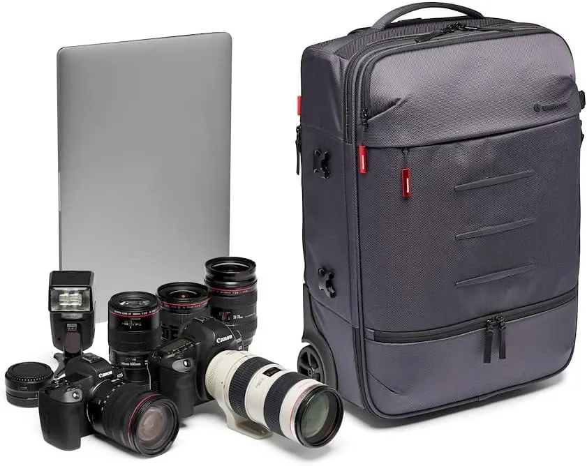 Manfrotto Manhattan Runner-50 Camera Roller Bag for Compact and Reflex Cameras, Multiuse, for Carrying Cameras and Accessories, in Water-Repellent Material, with PC and Tablet Compartment